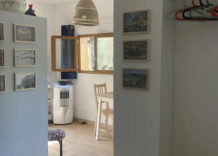 Petit Nid Pour Oiseaux De Passage * Cayriech