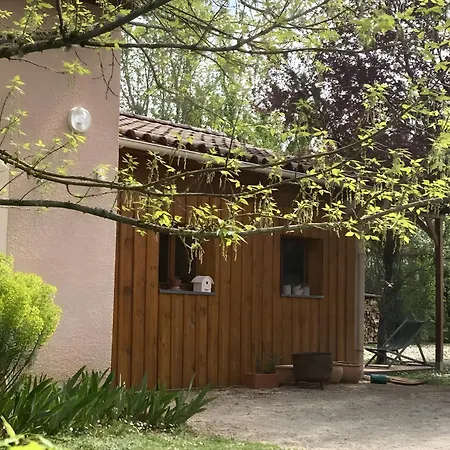 Petit Nid Pour Oiseaux De Passage Frühstückspension 3*
