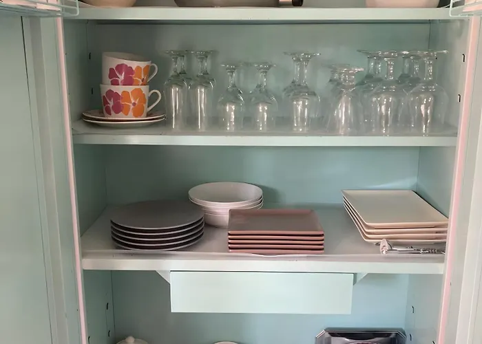 Petit Nid Pour Oiseaux De Passage Cayriech